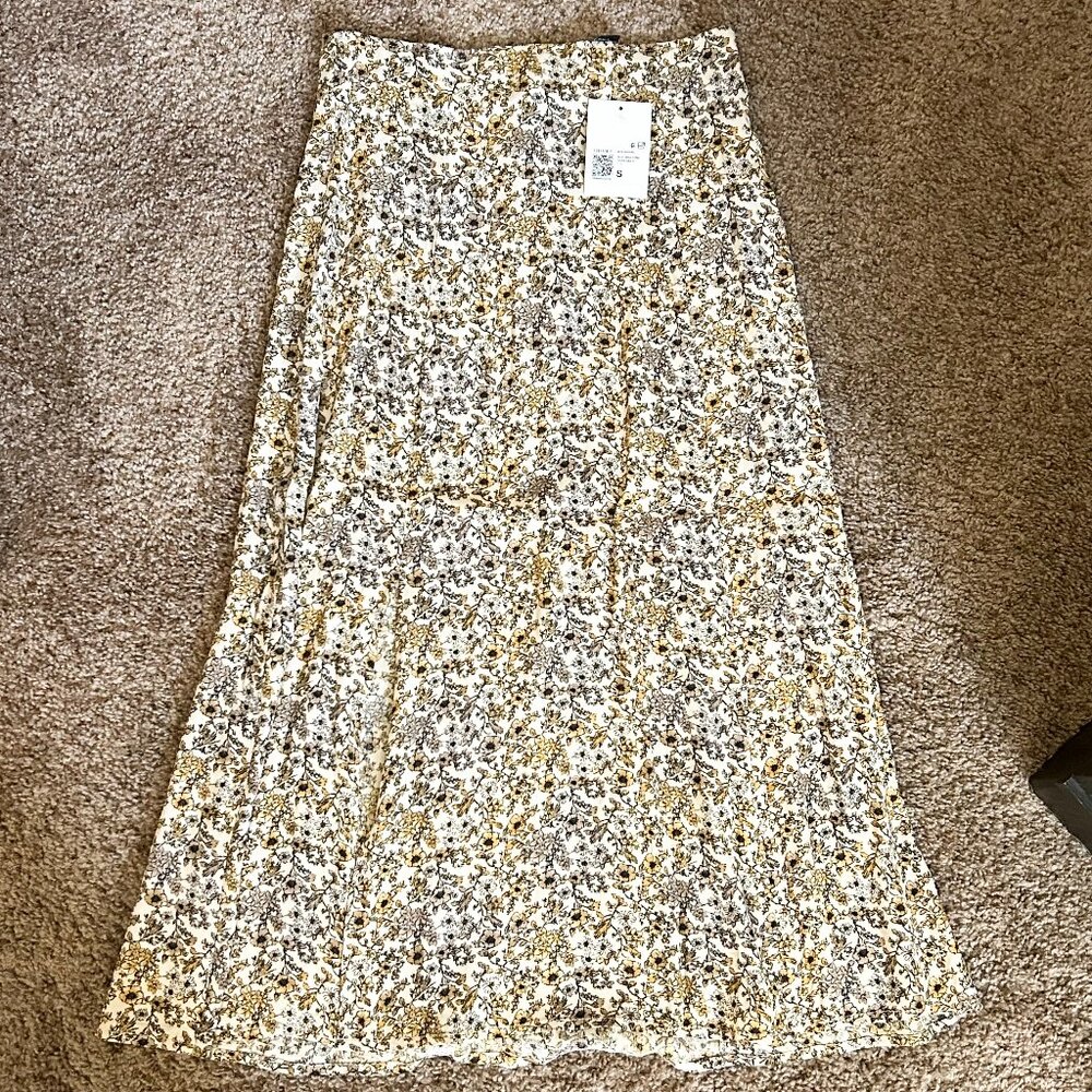 Forever 21 Midi Taupe/Floral Skirt, Size Small